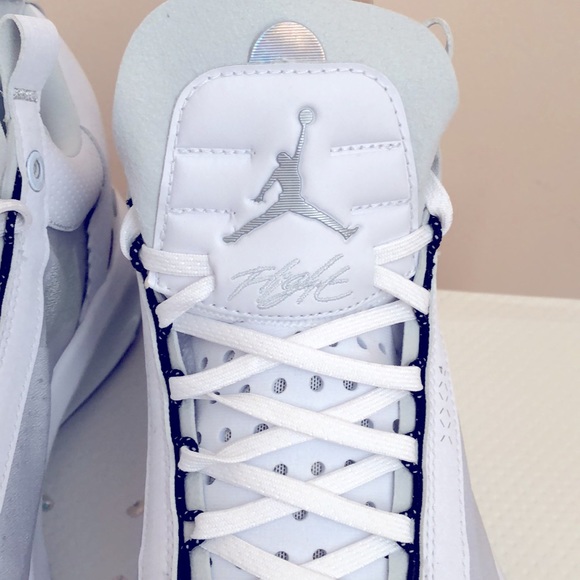 NIKE AIR JORDAN XXXIV LOW ‘PURE MONEY’ SNEAKERS - Picture 5 of 15